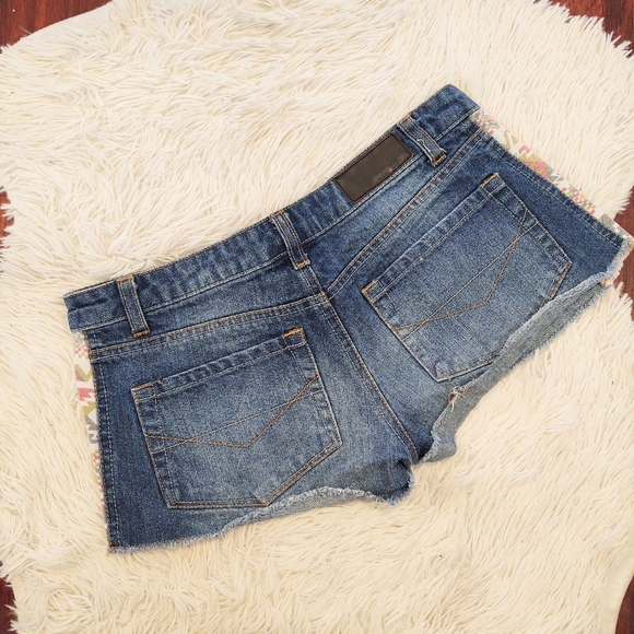 O'neill Boho Stripe Distressed Shorts - Picture 2 of 2